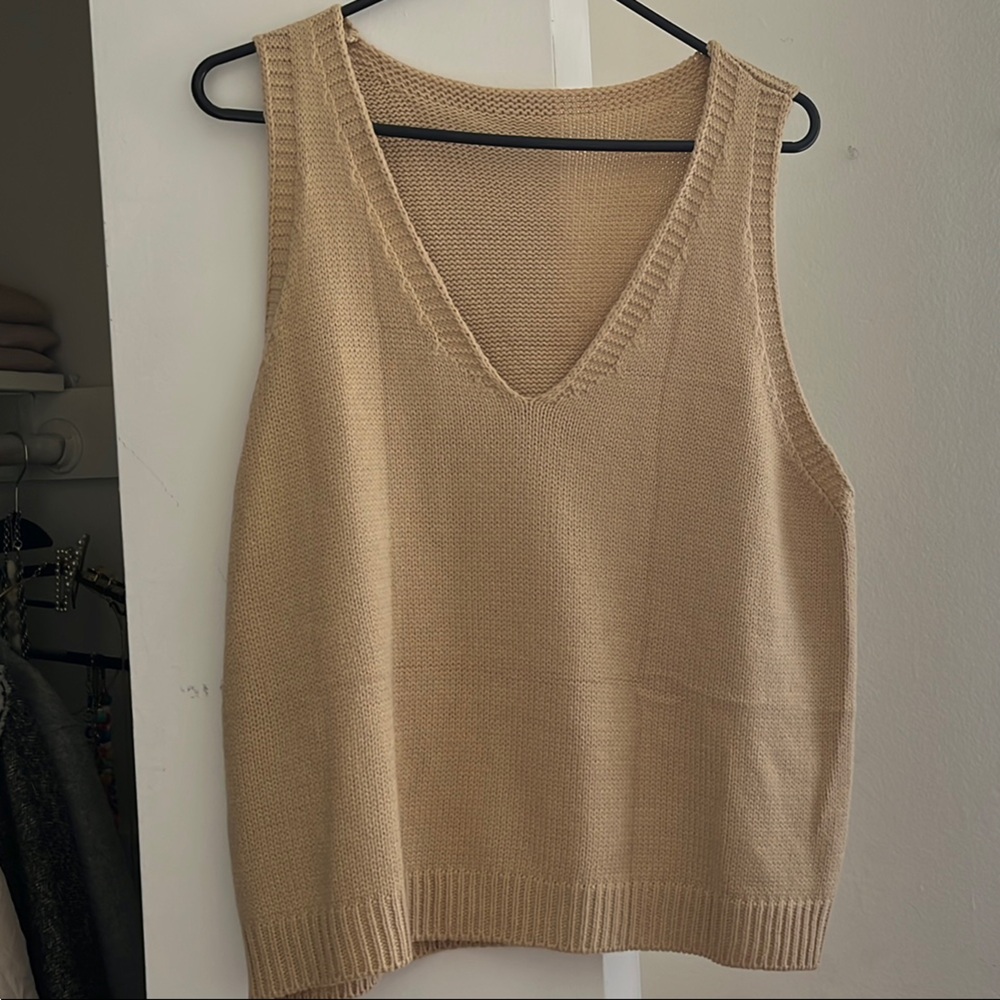 Beige Knit Sleeveless Sweater Vest